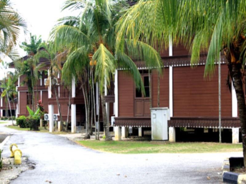 Green Village Pasir Salak Eco River Resort Kampung Gajah  Dış mekan fotoğraf